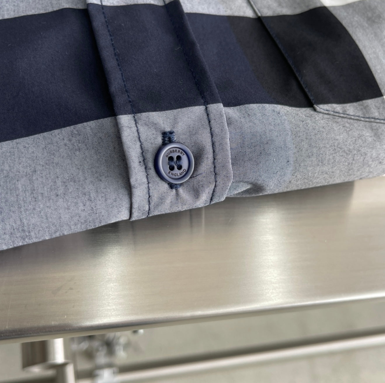 Burberry Men’s Short Sleeve Check Shirt – Navy / Grey / White
